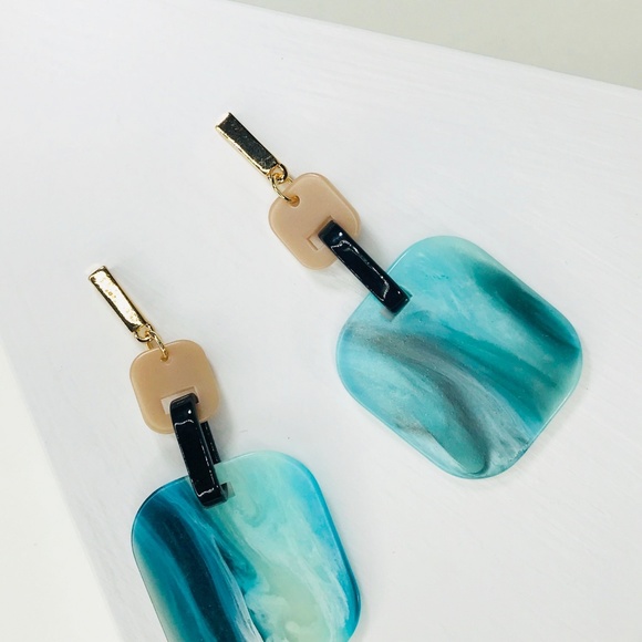 CLOSET REHAB Jewelry - Double Square Drops in Pink and Blue